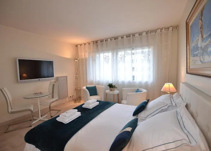 Gray D'albion * Κάννες